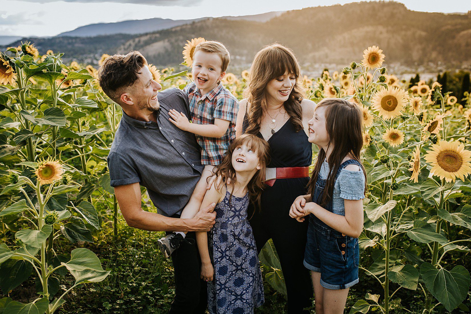 Barnett Photography shows you what to wear for your family photo session
